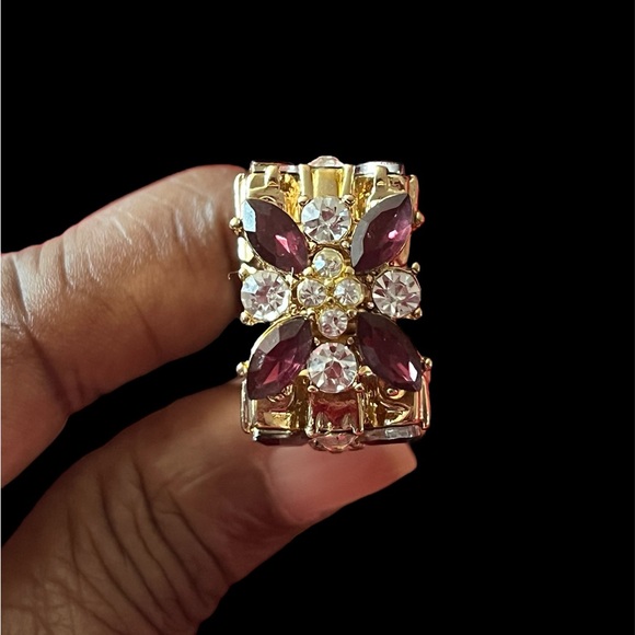 NWT Amythyst and Crystal Stretch Bracelet - Picture 4 of 9